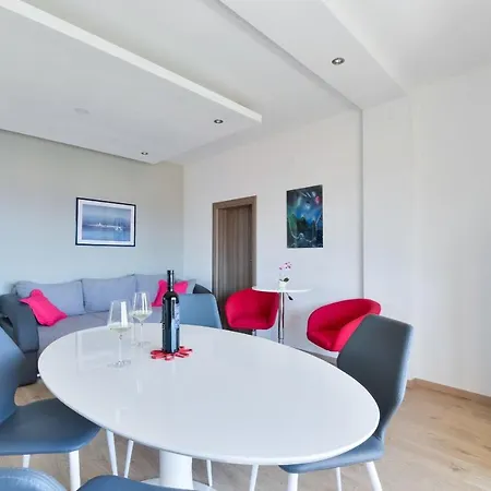 Medved Apartment Vir